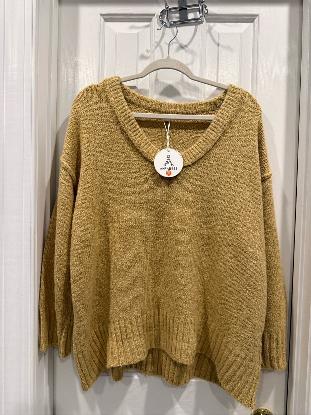 Women's V-Neck Oversized Sweater - camel